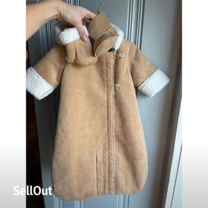 Gap Baby Convertible Shearling Bunting with Booties & Mittens 0-3M Brown Suede